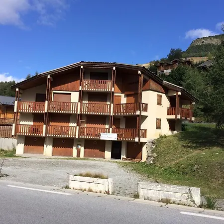 Vernettes Apartment